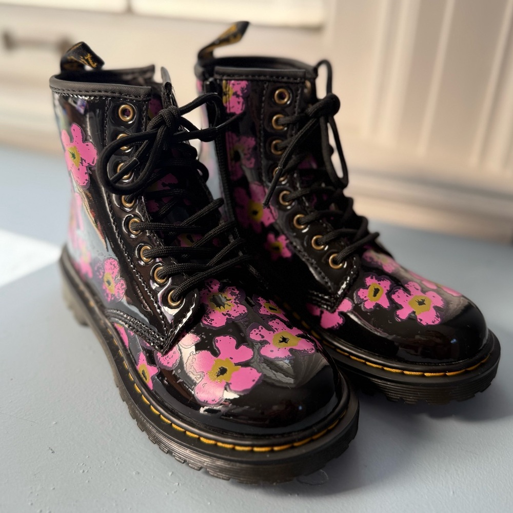 New Dr. Marten Pansey Combat Boots Girls Size 13
